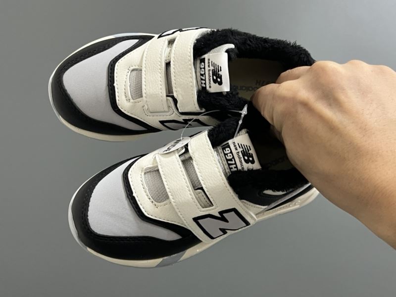 NEW BALANCE SHOES